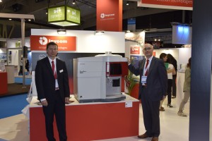 René y Ramón con el nuevo ICP-OES de Analytik Jena
